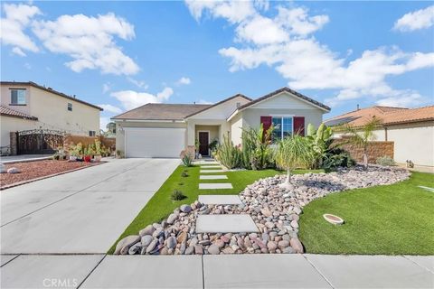 Photo of 971 Donner St, Hemet, CA 92543 (MLS # SW26033700)