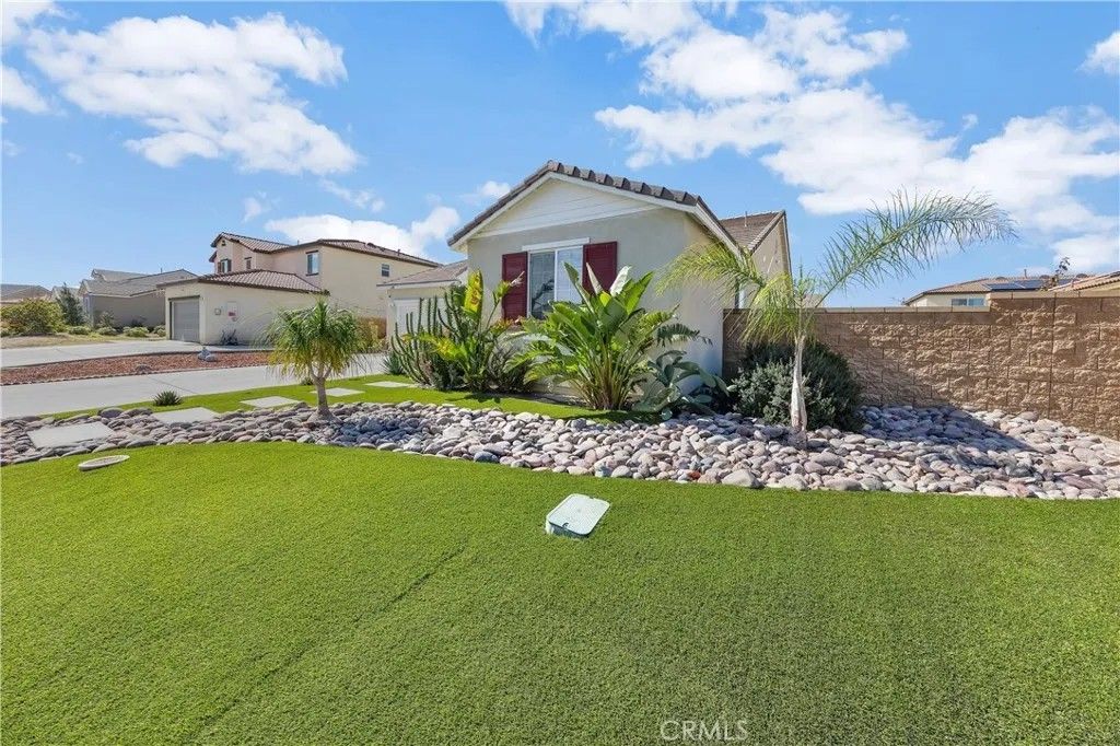 Photo of 971 Donner St, Hemet, CA 92543 (MLS # SW26033700)