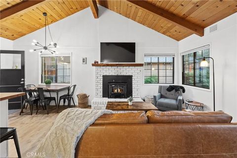 Photo of 42540 Cedar Avenue, Big Bear Lake, CA 92315 (MLS # SR26067366) Photo of 42540 Cedar Avenue, Big Bear Lake, CA 92315 (MLS # SR26067366)