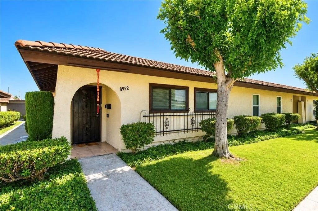 Photo of 8952 Barcelona PLZ, Westminster, CA 92683 (MLS # PW26107546)