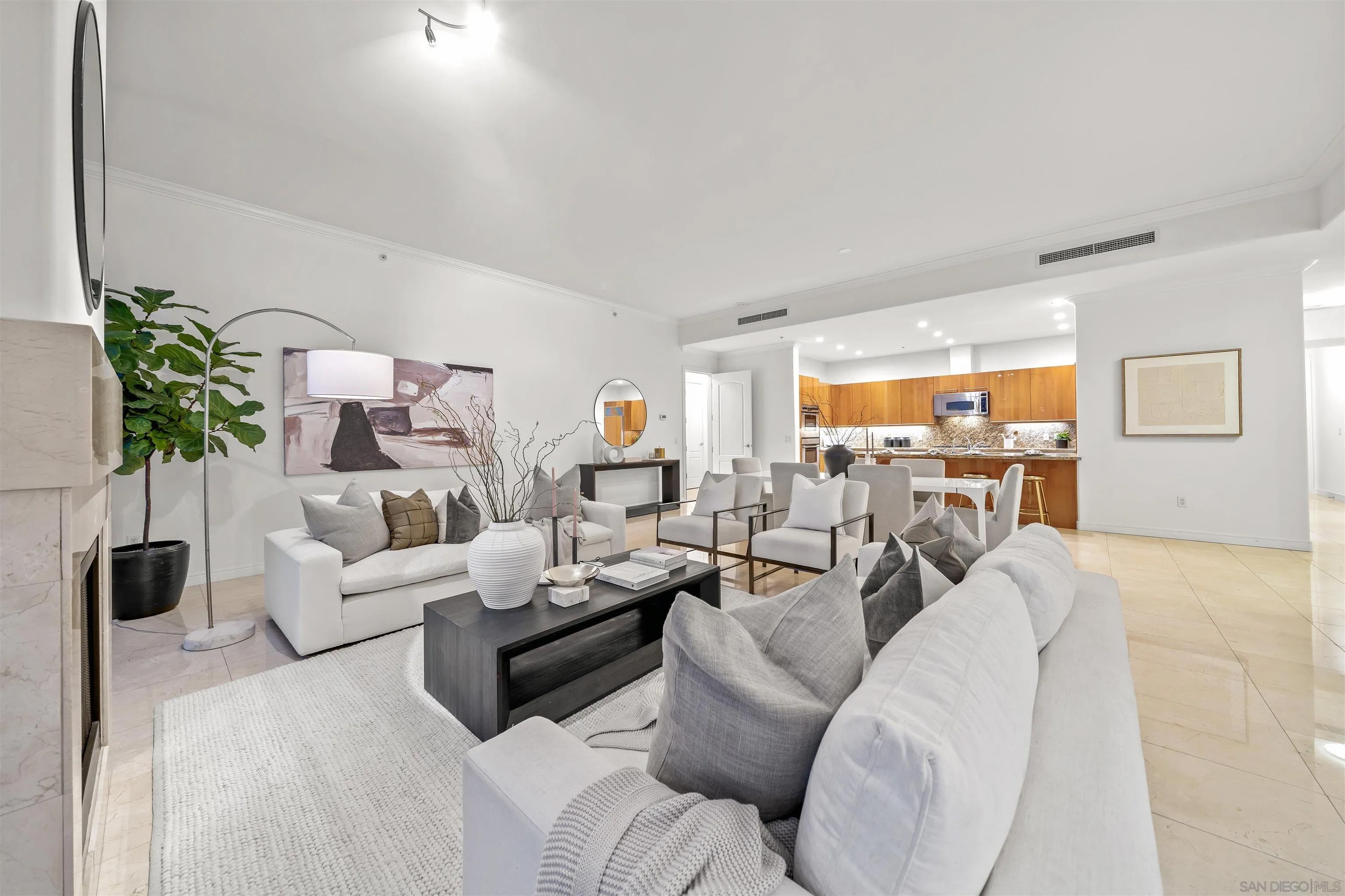 550 Front St 3201