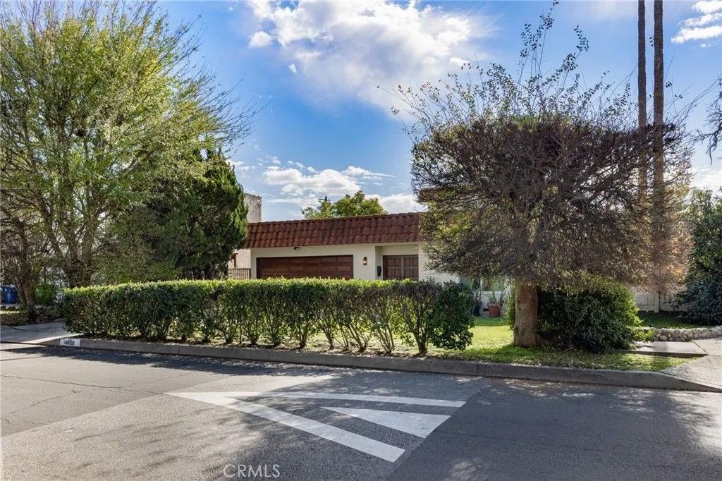 Photo of 14620 Addison Street, Sherman Oaks, CA 91403 (MLS # SR26013136)