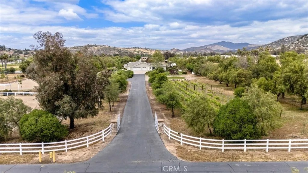 820 Santa Fe Highlands Dr