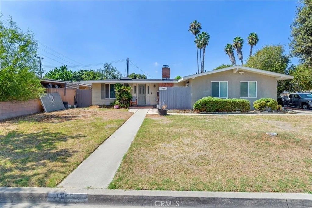 Photo of 1765 S Biscayne Ct, Anaheim, CA 92804 (MLS # OC26000143)