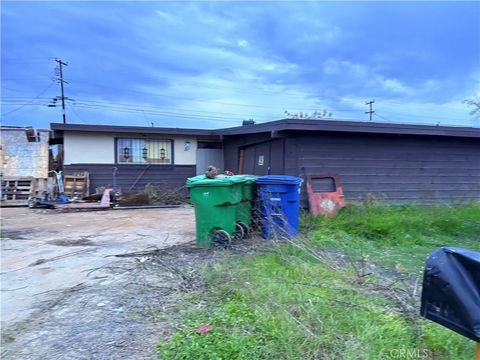 Photo of 199 S Gina Ave, El Cajon, CA 92019 (MLS # AR25282229)