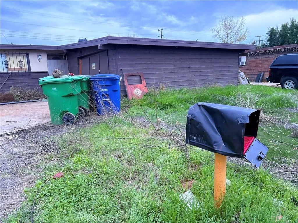 Photo of 199 S Gina Ave, El Cajon, CA 92019 (MLS # AR25282229)