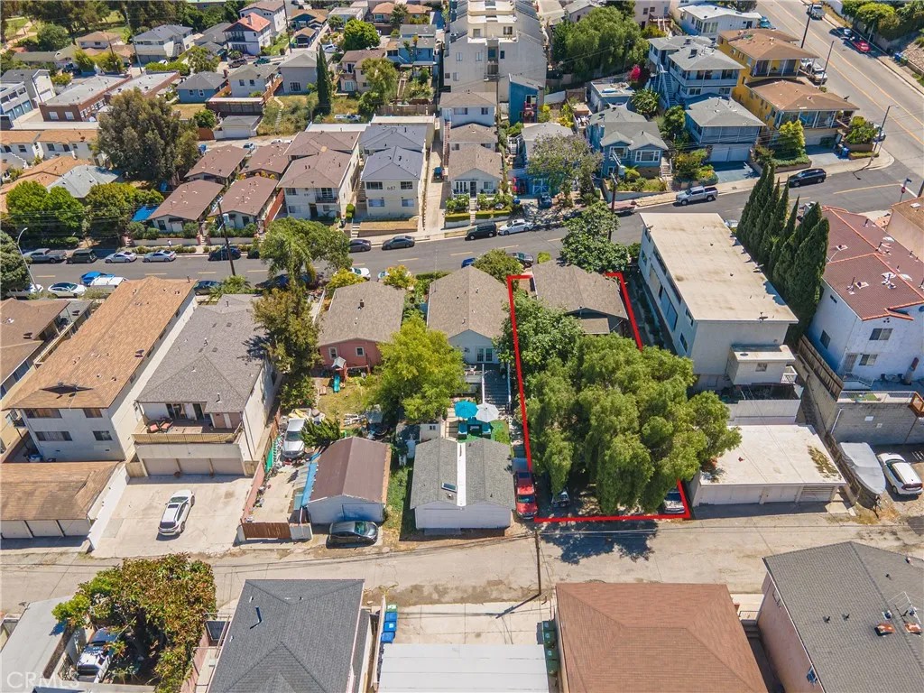 672 W 23rd