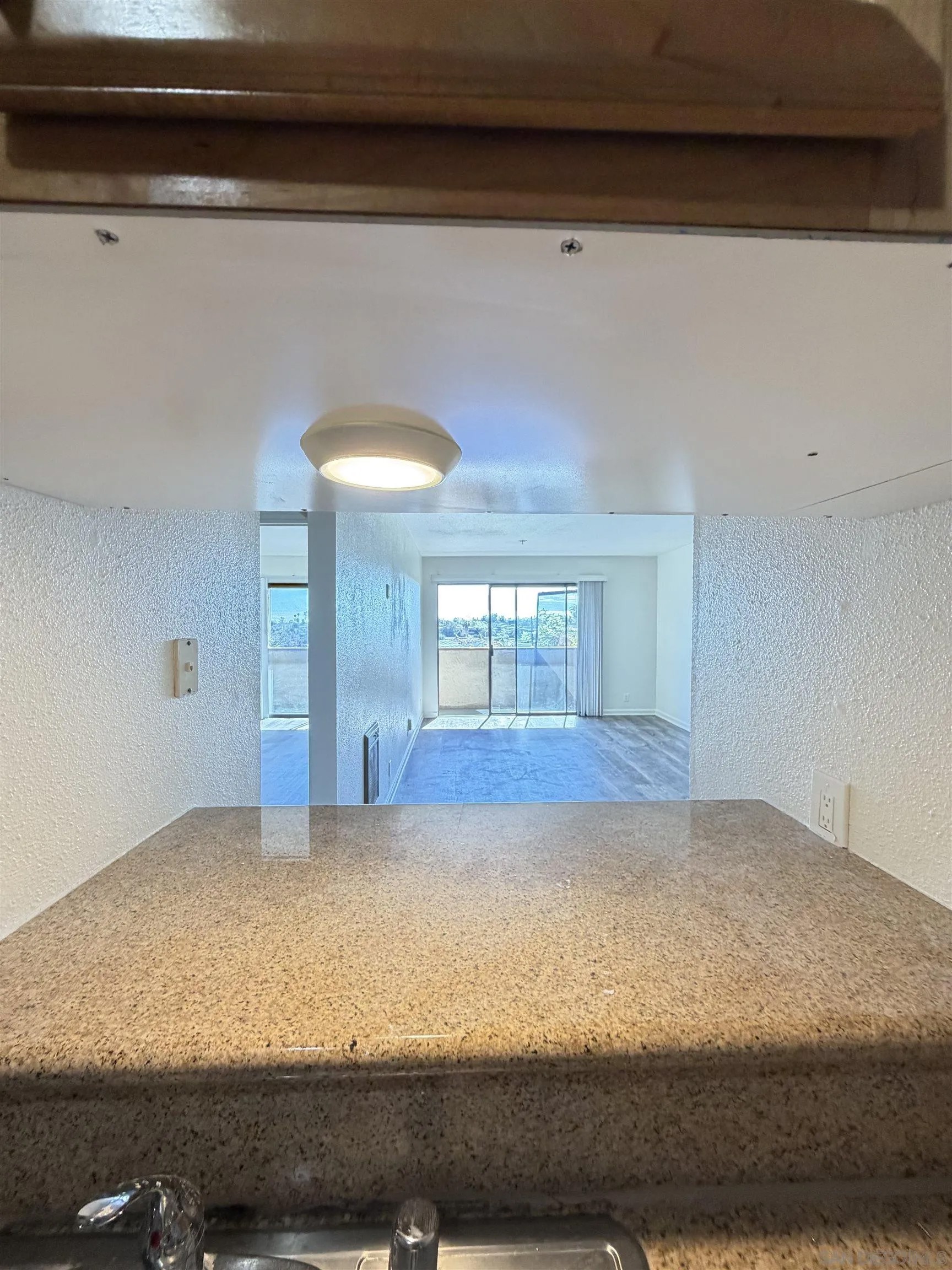 4041 Oakcrest Dr 408