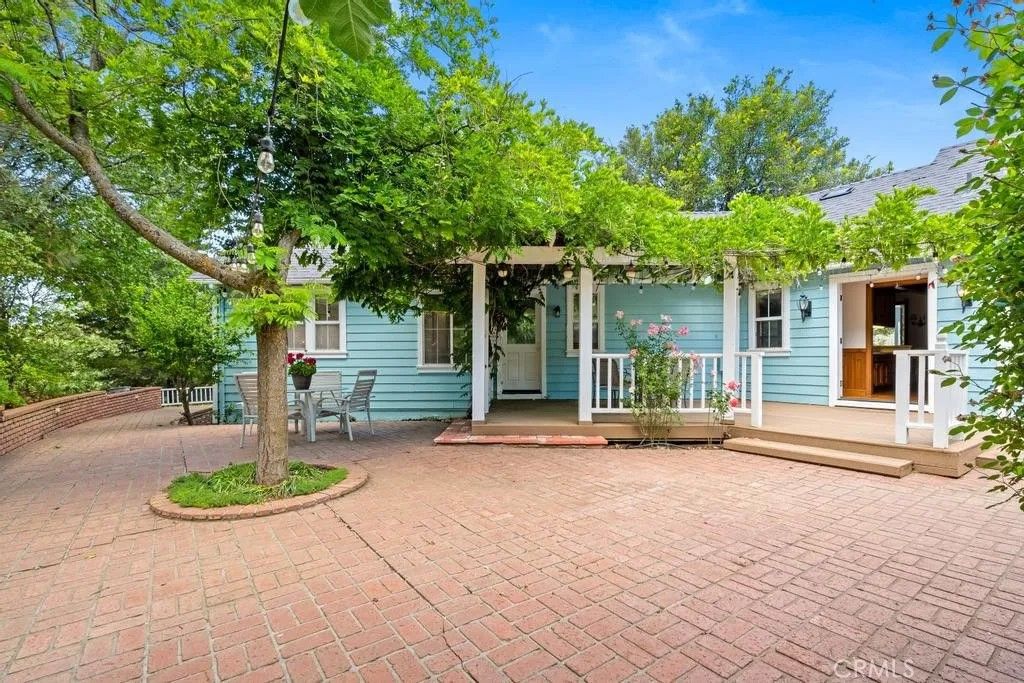 Photo of 2645 Apple Lane, Julian, CA 92036 (MLS # CV25124022)