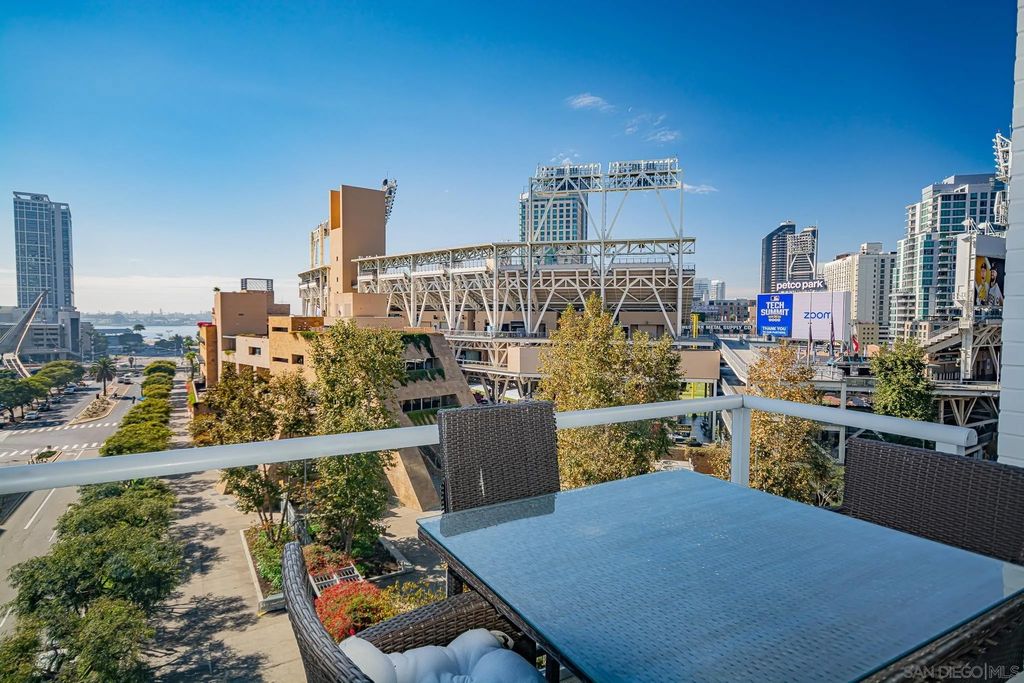 Photo of 206 Park Blvd #804, San Diego, CA 92101 (MLS # 250044190)