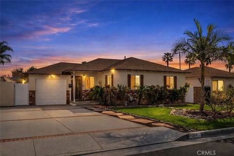 Photo of 304 S Colfax St, La Habra, CA 90631 (MLS # DW26057488)