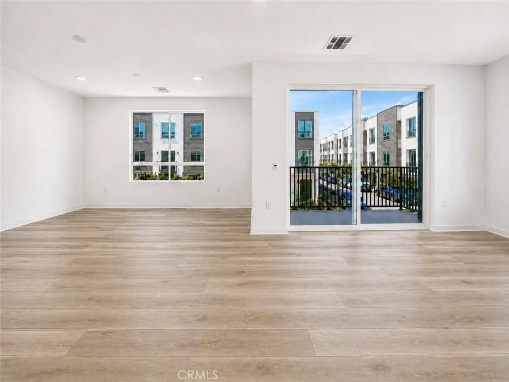 9425 N Sepulveda Boulevard 2