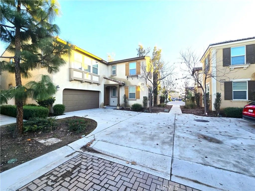 Photo of 3172 E Mt Rainier Dr, Ontario, CA 91762 (MLS # AR25282159)