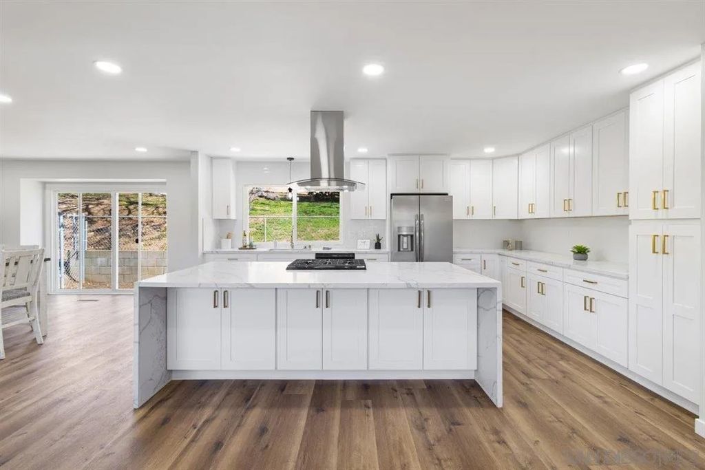 Photo of 1756 Alhudson Dr, Escondido, CA 92029 (MLS # 250040687)