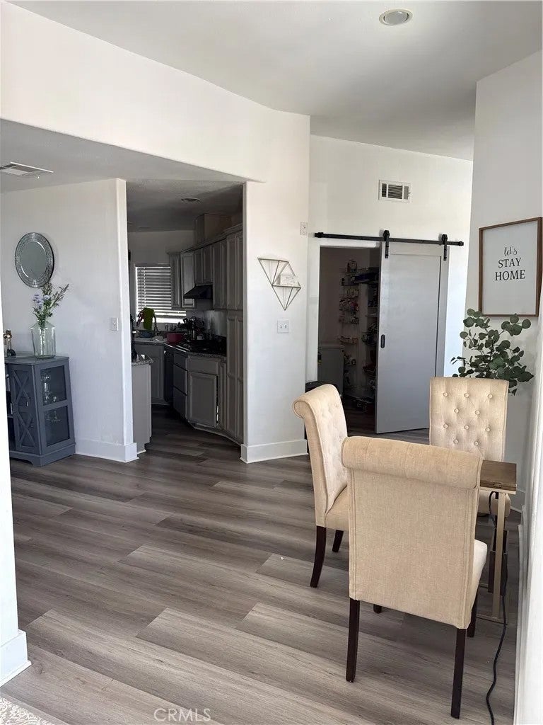 13975 Barker