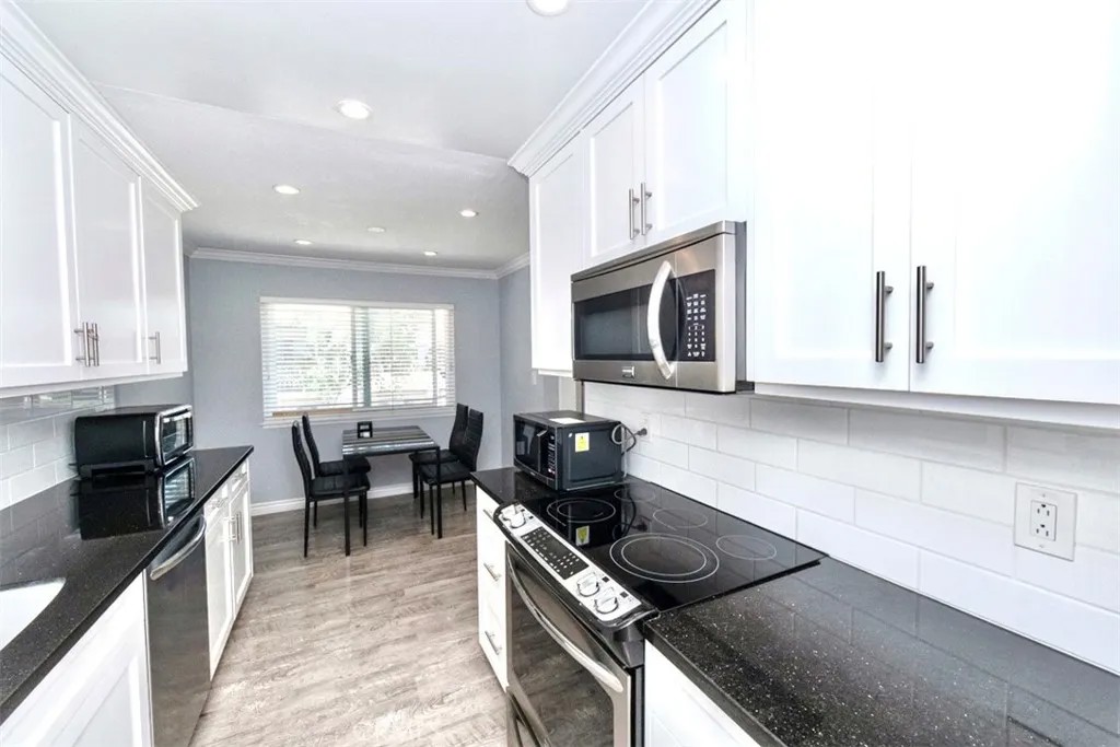 12200 Montecito Road L208