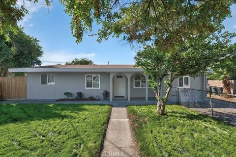 15065 Granada Fontana CA 92335