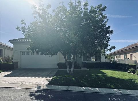 Photo of 1710 N Forest Oaks Dr, Beaumont, CA 92223 (MLS # CV25251381)