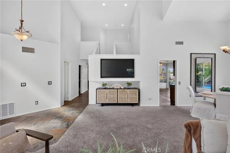 16846 Winterbrook