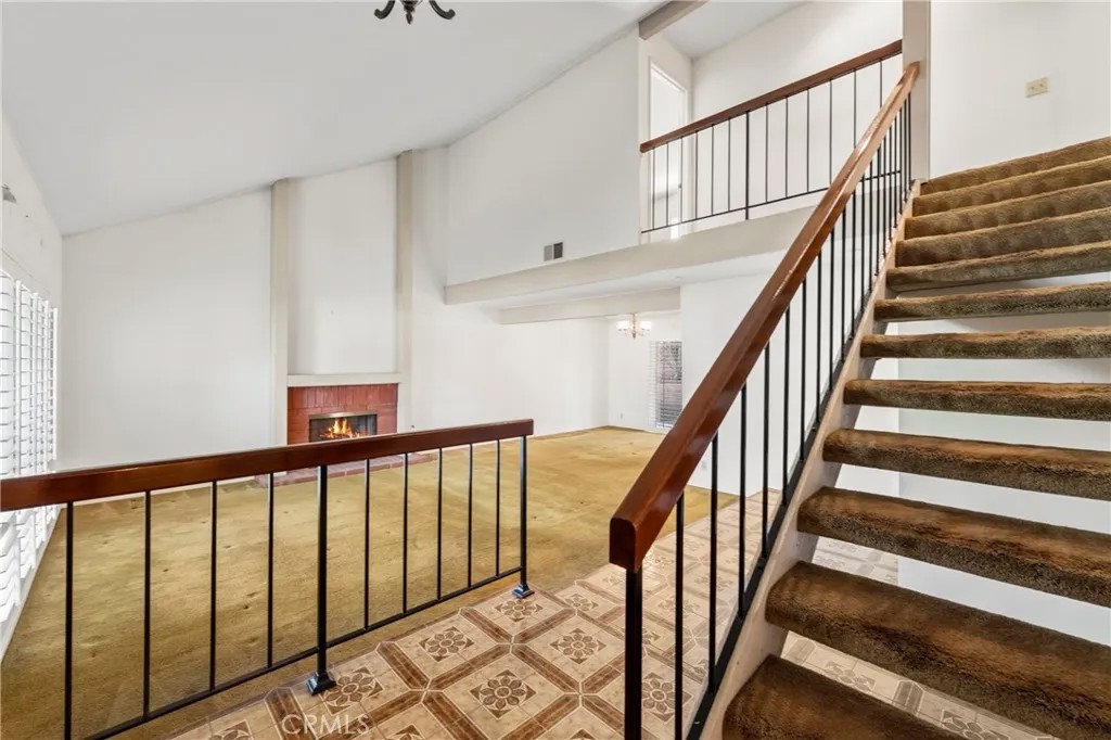 846 Mooncrest Circle