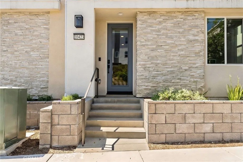 10423 Adamson Way