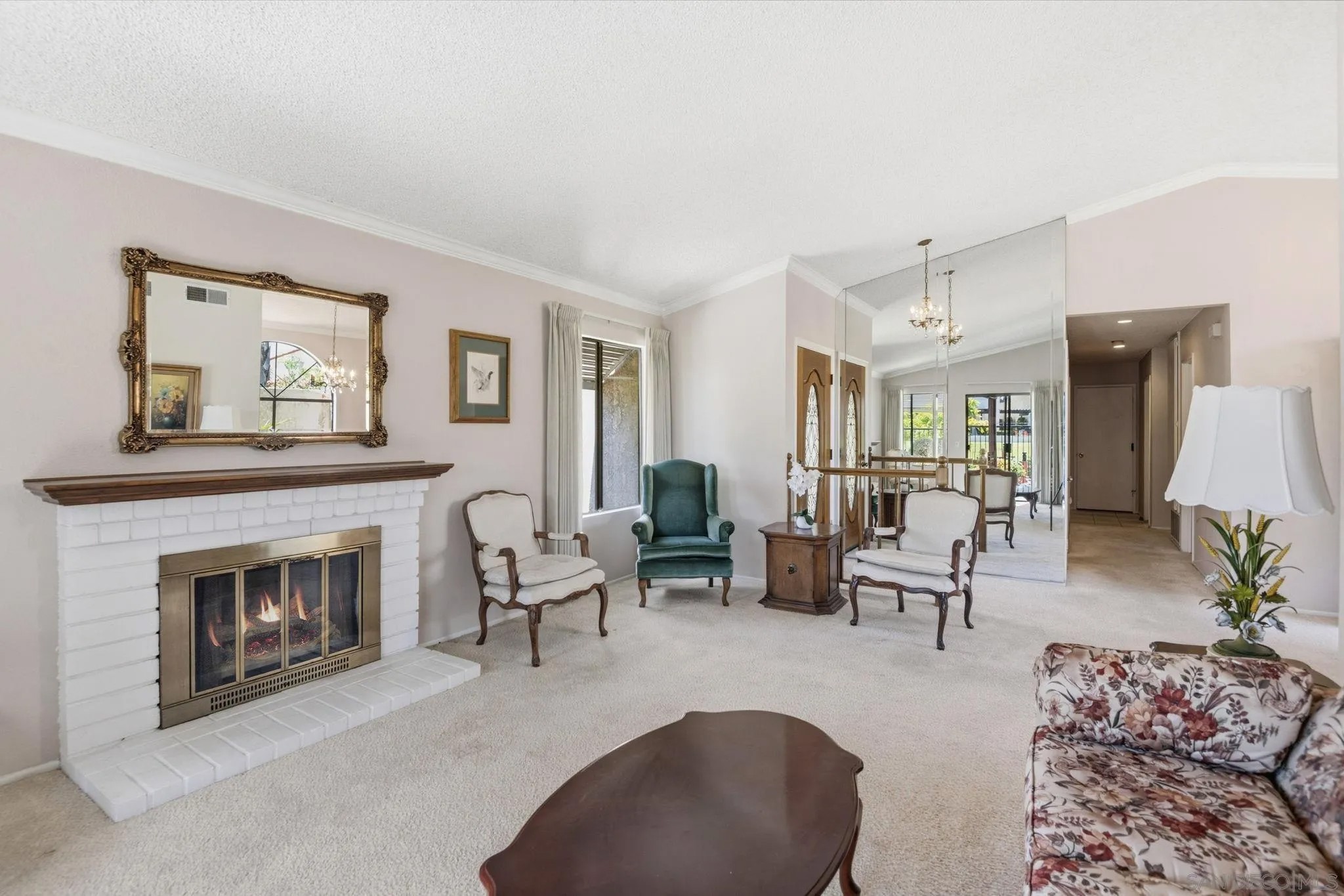 1260 N Lighthouse