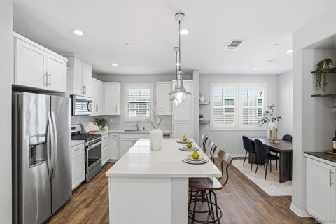 Photo of 510 Finch Ln, Imperial Beach, CA 91932 (MLS # 260009617)