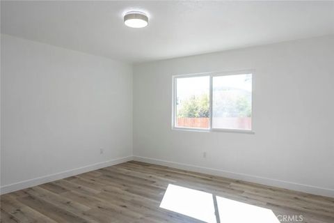 Tiny photo for 106 N Woodland Ave, Banning, CA 92220 (MLS # OC25248488)