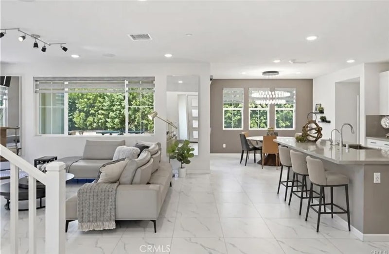 2605 E Tatum Lane