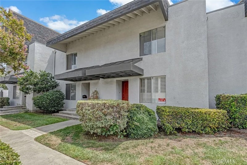 6863 Mulberry