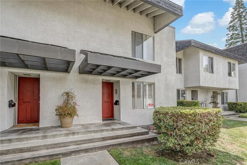 6863 Mulberry