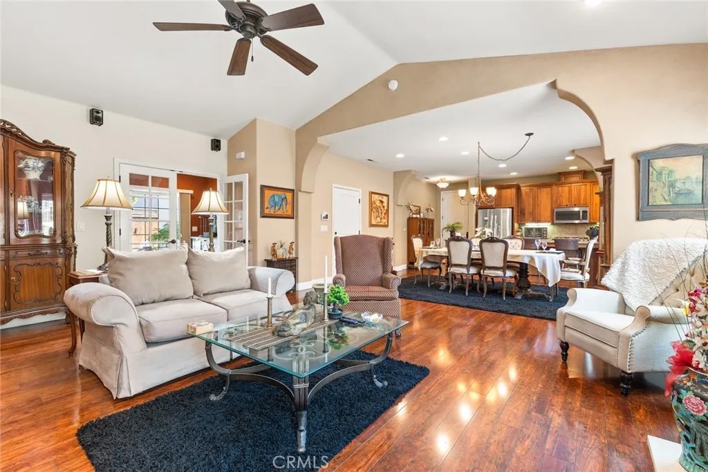 1109 Kentfield Road