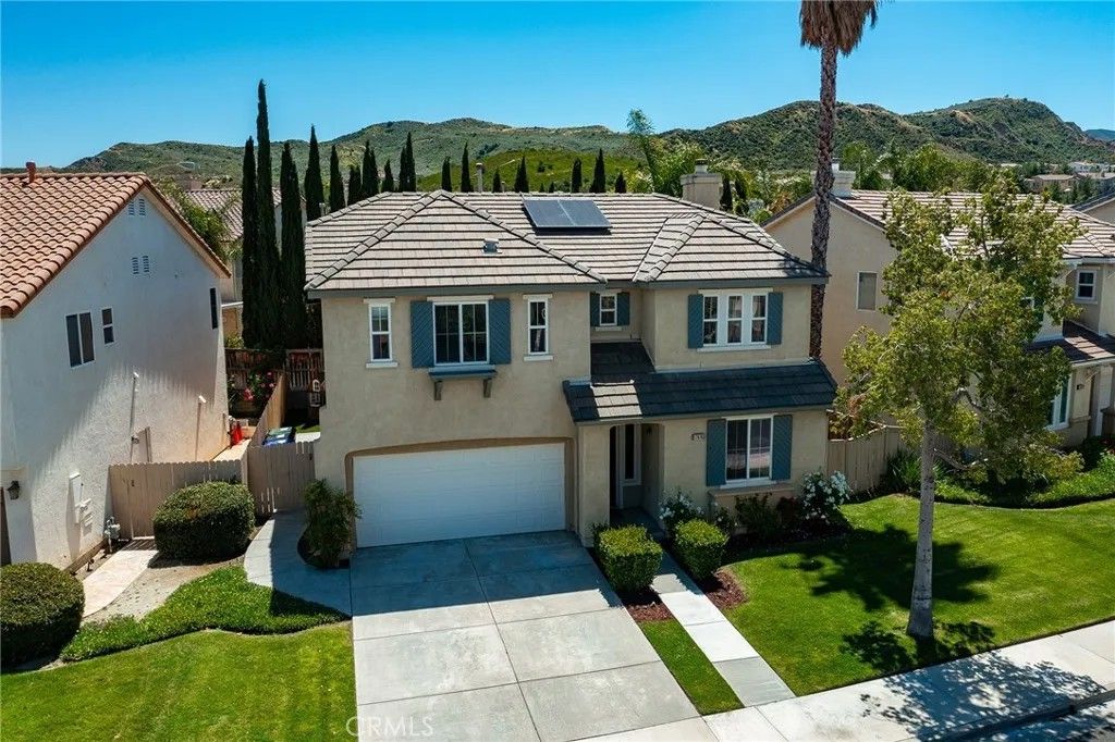 Photo of 17616 Medley Ridge, Canyon Country, CA 91387 (MLS # SR26087019)