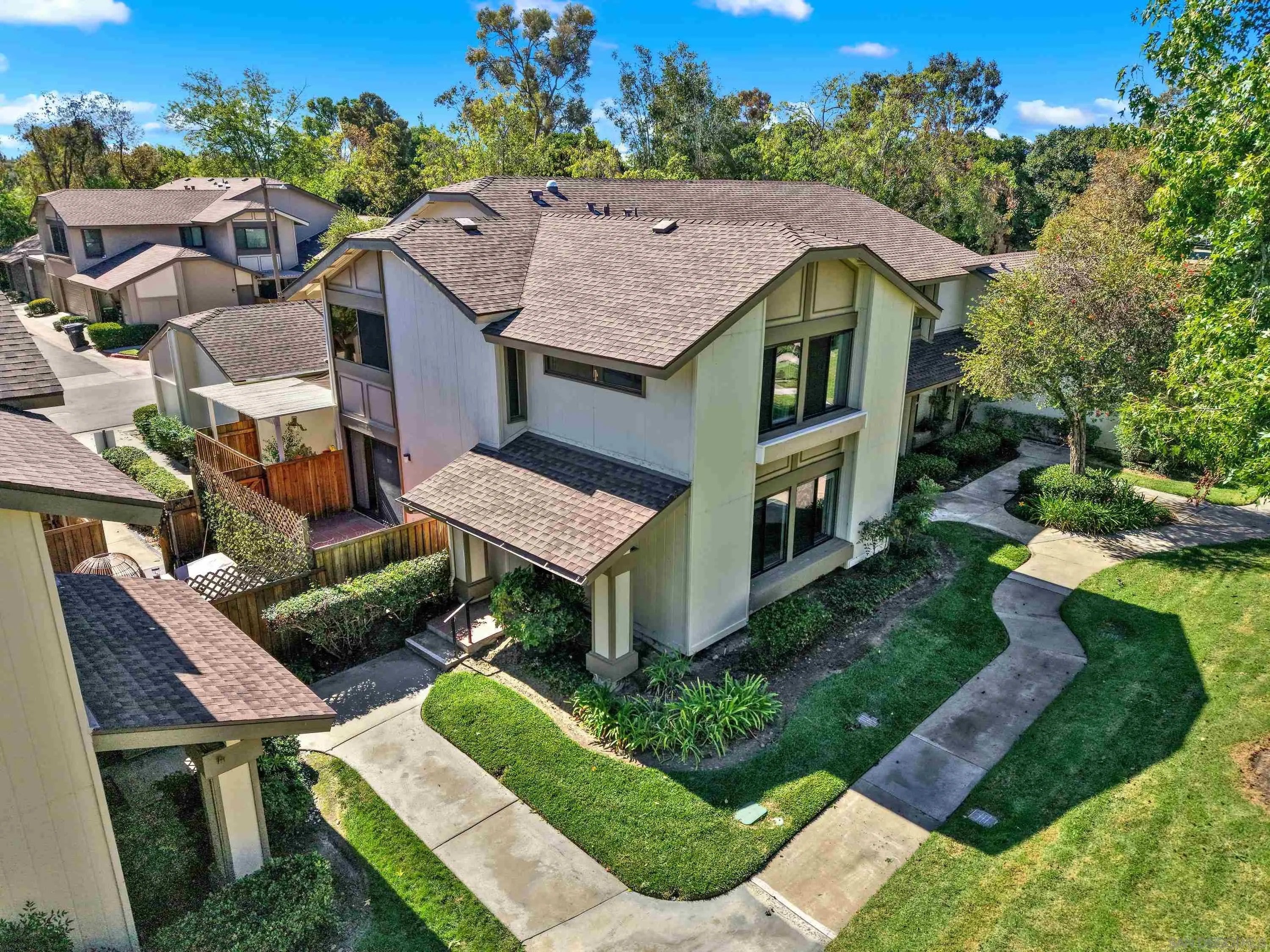 10148 Dafne Ln
