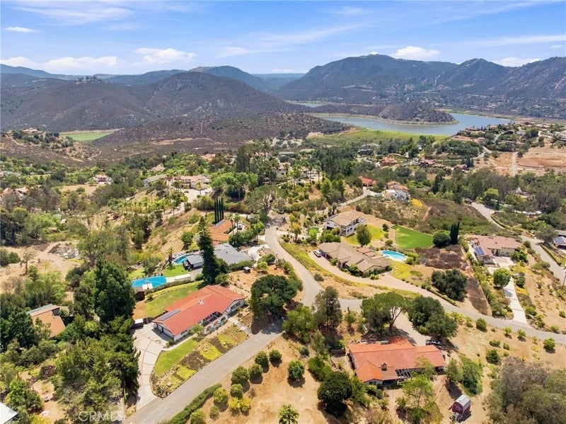 1229 Via Sendero