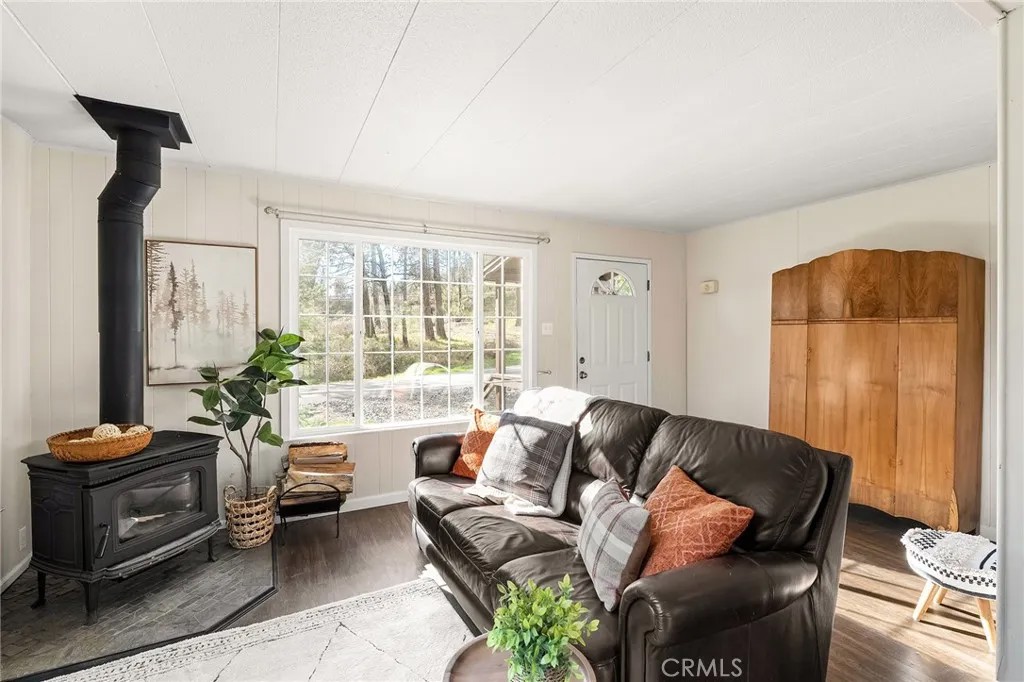 8 Meadow Lane Drive