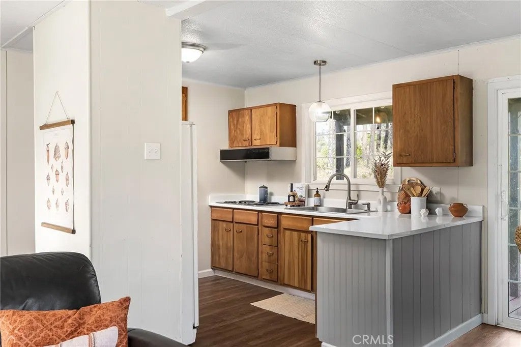 8 Meadow Lane Drive