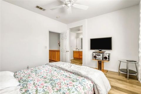 Tiny photo for 22754 Little Fall Court, Saugus, CA 91350 (MLS # SR25251925)