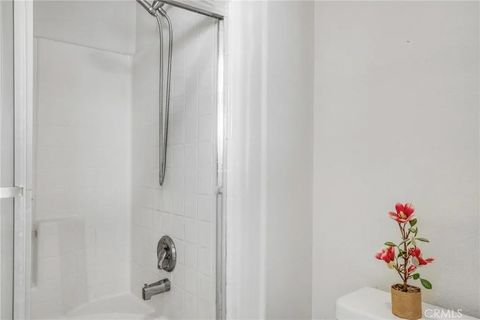 Tiny photo for 22754 Little Fall Court, Saugus, CA 91350 (MLS # SR25251925)