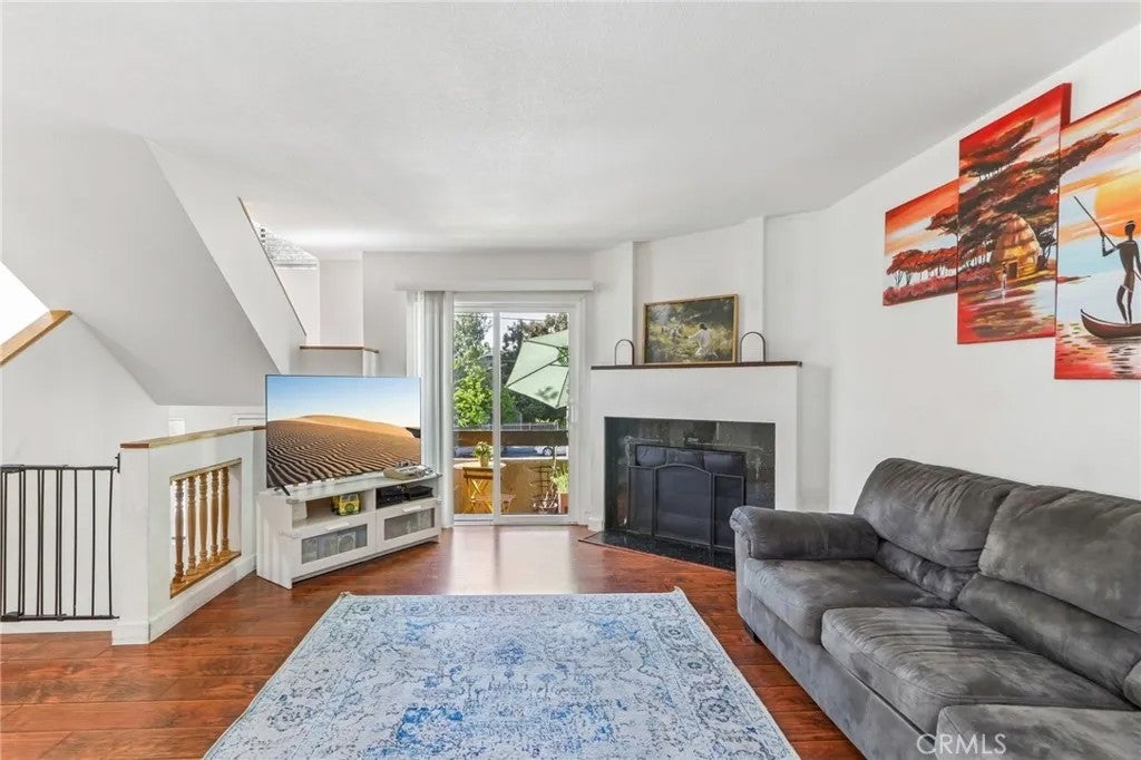 14201 Foothill Boulevard 17