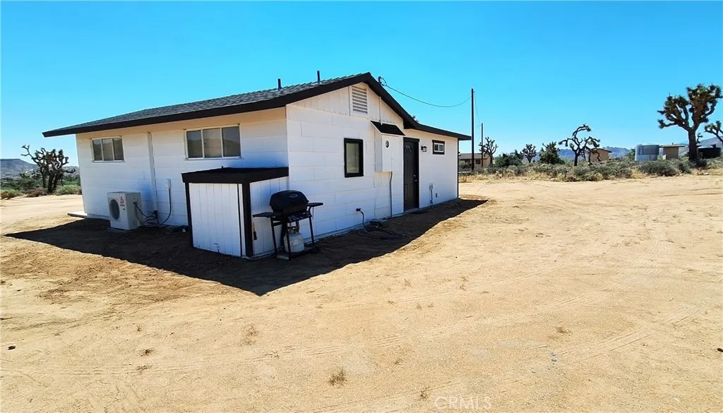 2210 Cottontail Road