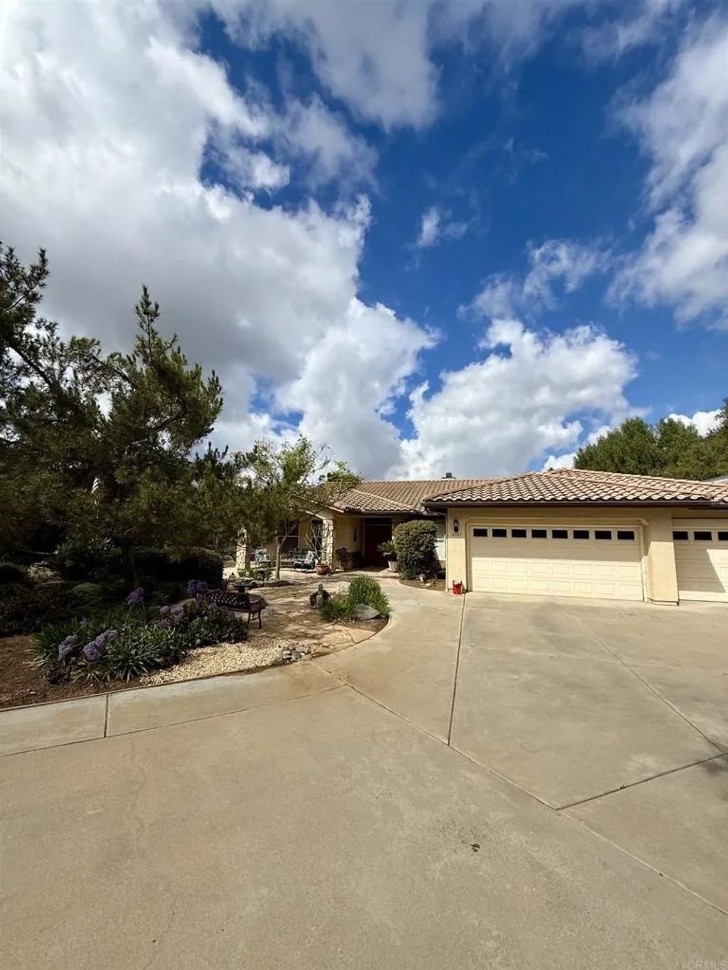Photo of 2527 Southern Oak Road, Ramona, CA 92065 (MLS # NDP2604854)