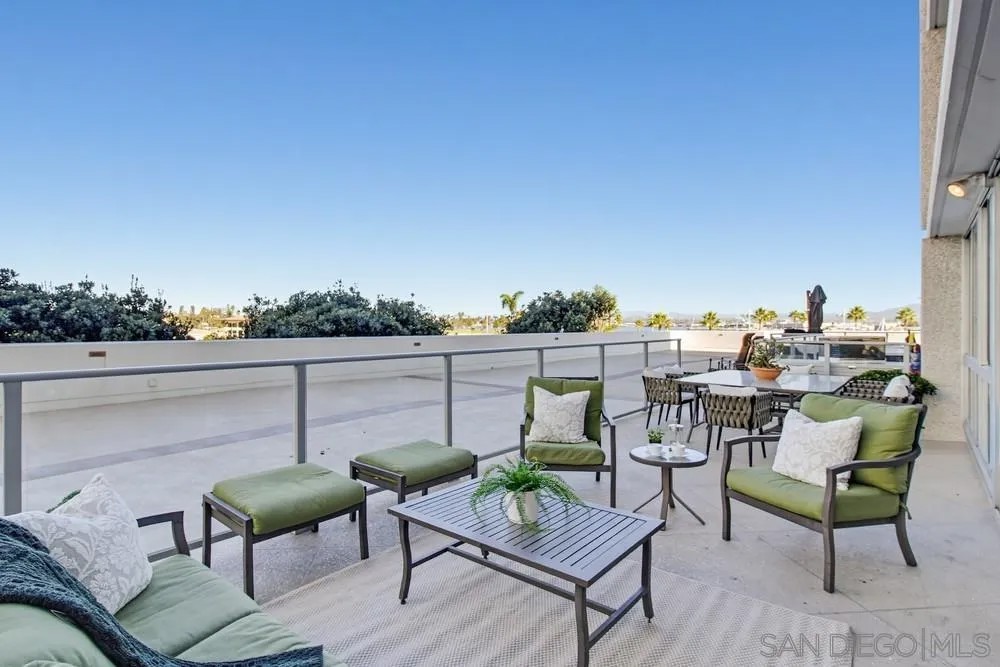 1820 Avenida Del Mundo 108