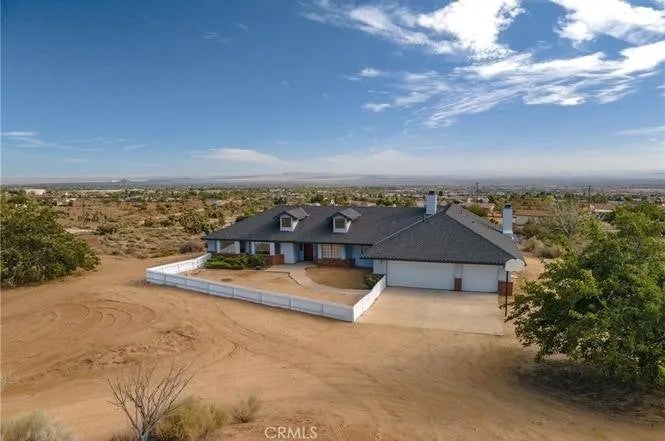 8441 Sierra Vista