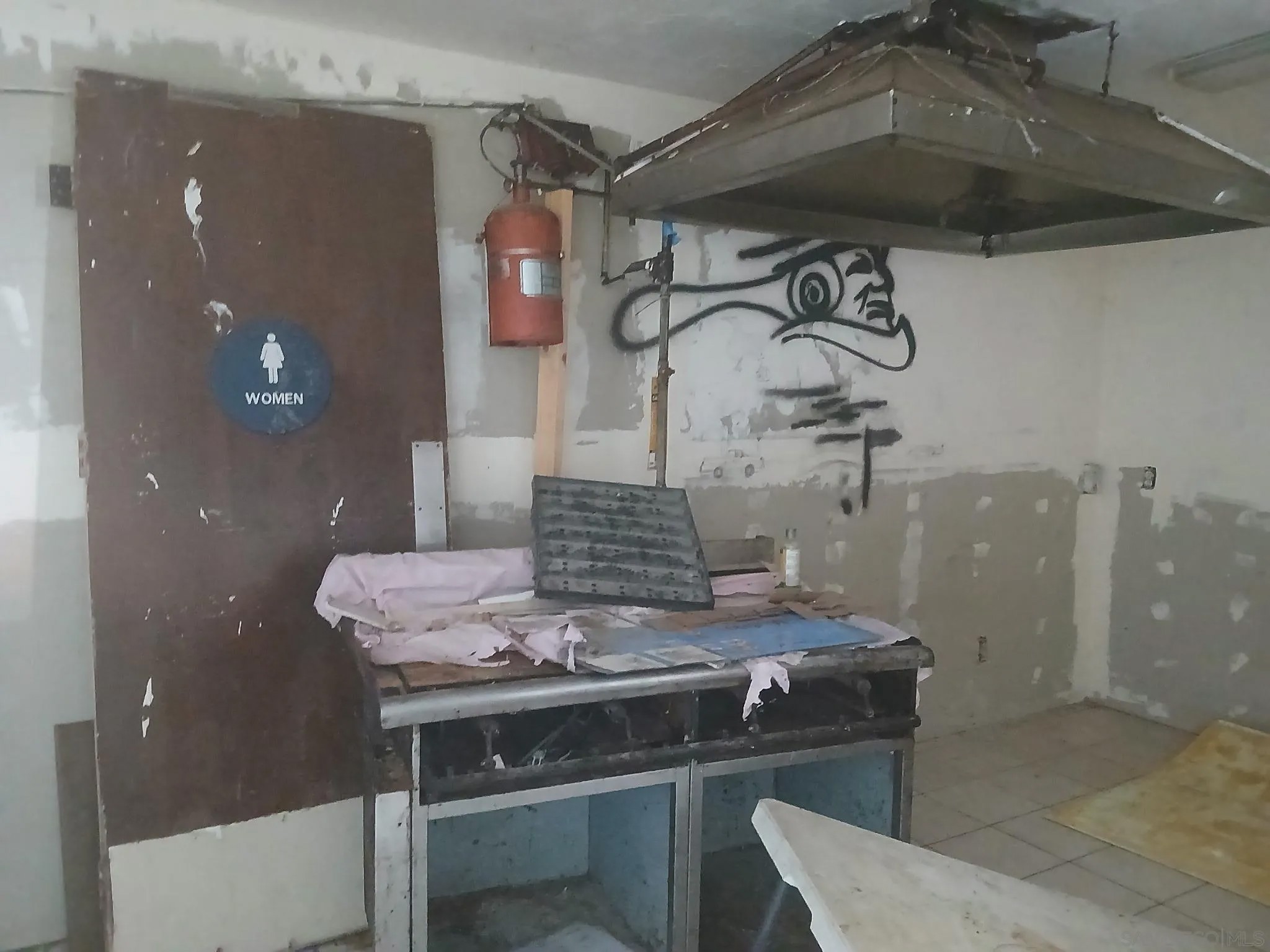 2971/2971 1/2 Imperial Ave