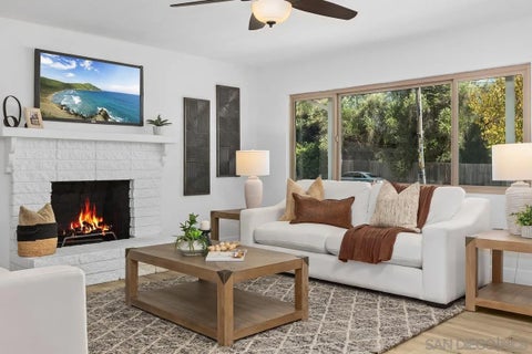 Photo of 2738 Oak Hill Dr, Escondido, CA 92027 (MLS # 260024158)
