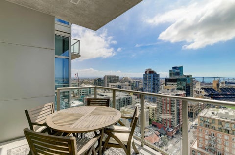 Tiny photo for 800 The Mark Ln #2206, San Diego, CA 92101 (MLS # 260004962)