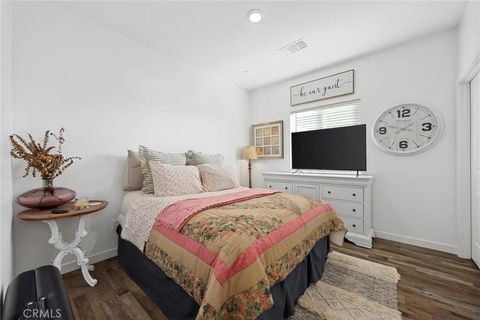 Tiny photo for 7600 Emerald Green, Bakersfield, CA 93313 (MLS # PI25250899)