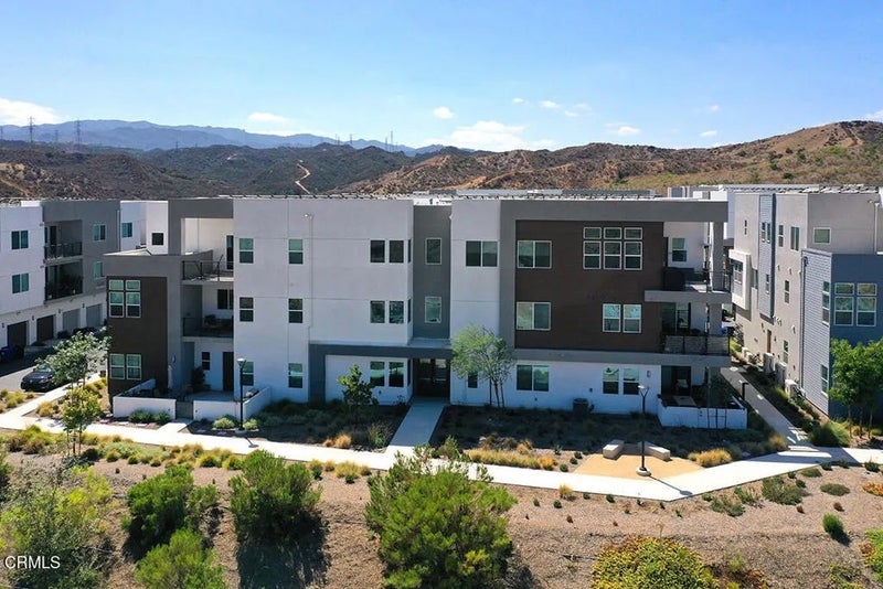 27212 Diamond Peak Lane 301