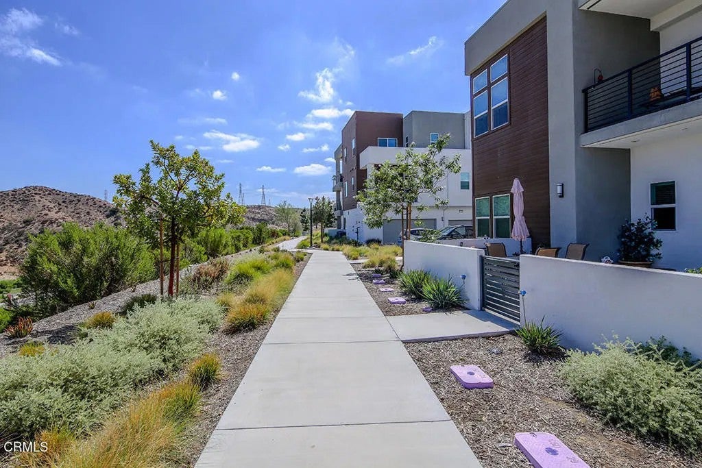27212 Diamond Peak Lane 301